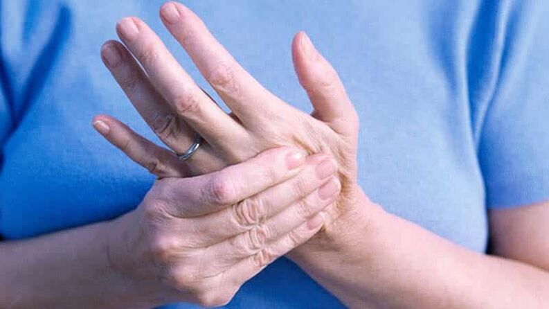 Causes of pain in the joints of fingers
